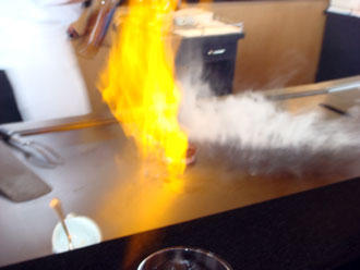 鉄板焼き sen お肉に火が